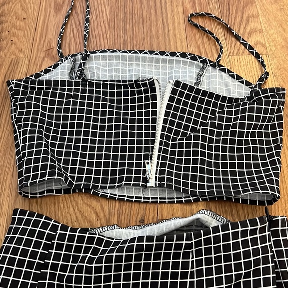 Skirt and shirt set - Picture 4 of 4